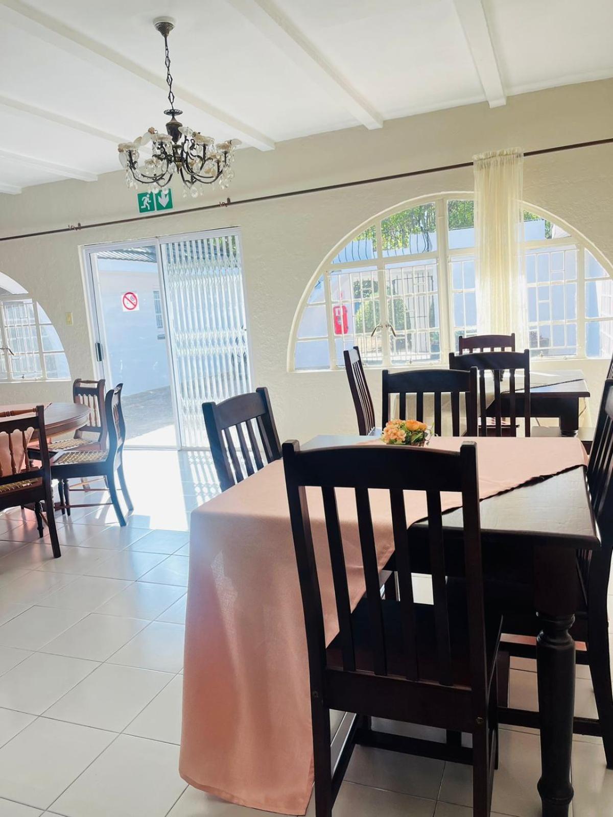 Oak Gardens Bed And Breakfast Newcastle Bagian luar foto