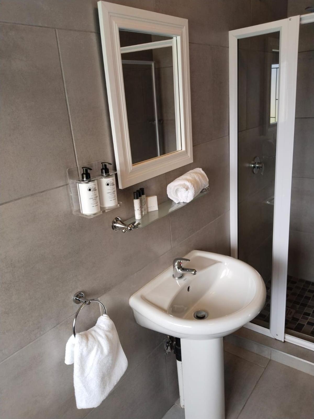 Oak Gardens Bed And Breakfast Newcastle Bagian luar foto